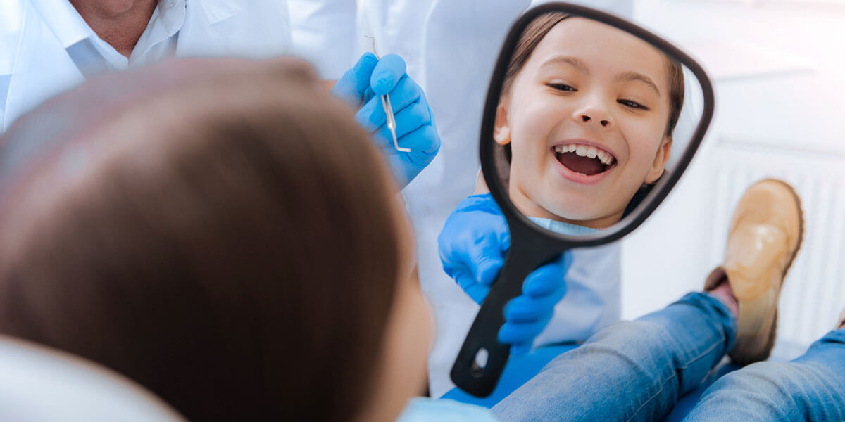 Pediatric dentistry decorative image